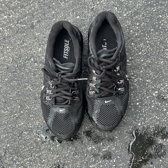 Nike Air Max Sneakers - Picture 2 of 4